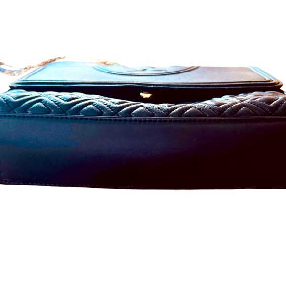 Black Tory Burch Fleming Convertible Bag Quilted Leather Crossbody or Shoulder - Picture 6 of 11